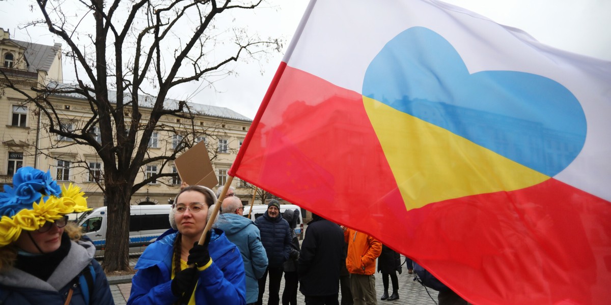 W całej Polsce odbywają się demonstracje wspierające Ukrainę