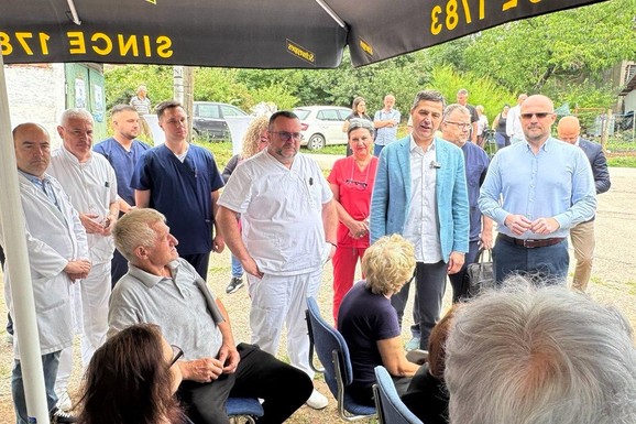 Grad Niš i UKC organizovali četvrti put preventivne preglede, Lazarević i Pavlović u Knez Selu: "Mi smo tamo gde je nerod"