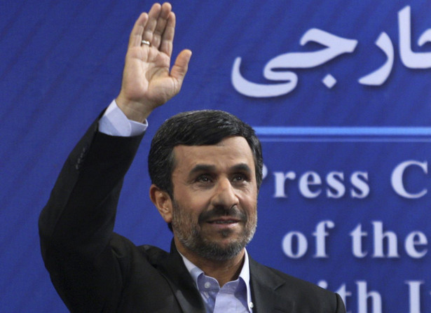 Ahmadineżad o programie atomowym: Nie cofniemy się