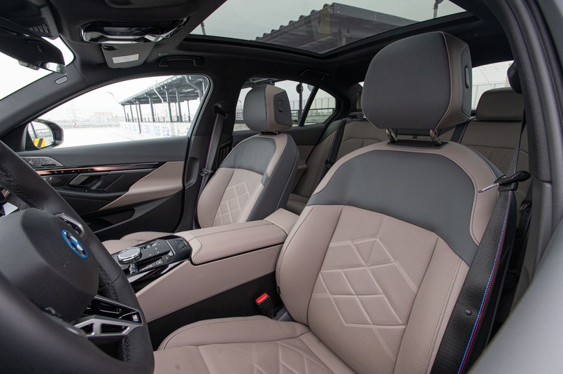 BMW 550e