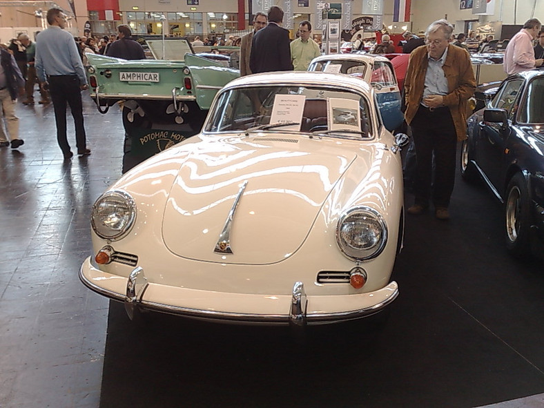 Techno-Classica Essen – oldtimery na salonie