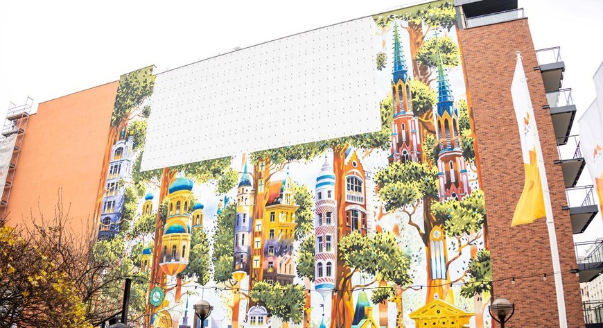 Praga-Północ powoli staje się popularnym centrum życia artystycznego. Mural Brzozowskiego jest kolejnym krokiem w jej metamorfozie.