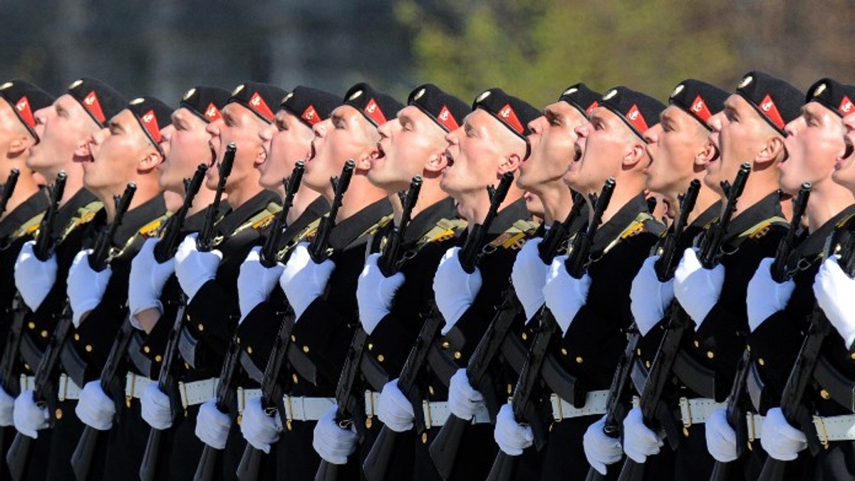 Rosyjskie siły zbrojne rozpoczęły dziś wielkie ćwiczenia we wschodniej i środkowej części kraju; będą one sprawdzianem ich gotowości bojowej - zakomunikowało rosyjskie Ministerstwo Obrony.