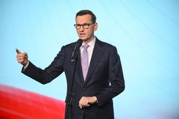 prokurator generalny zawiadamia sejm: zarzuty dla morawieckiego, błasz