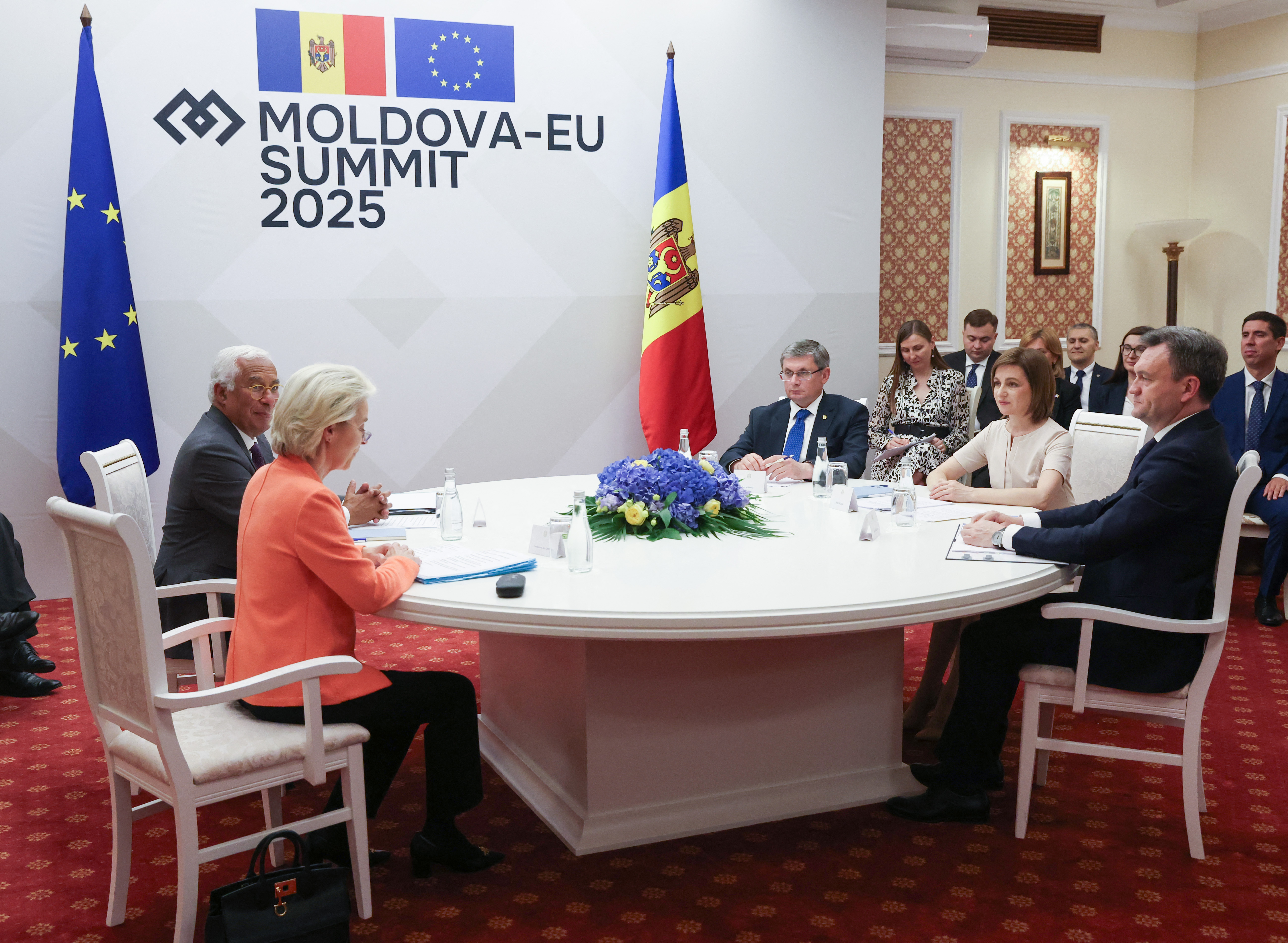 Russia attacca Moldavia: von der Leyen denuncia cyber guerra