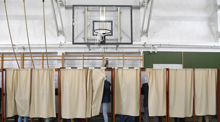 Az NVI megállapította a választás országos listás végeredményét / Fotó: MTI/Kovács Tamás
