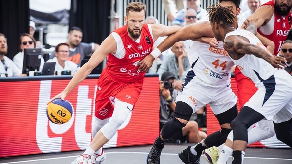 Igrzyska zostaną rozegrane w jedenastu miastach. Najwięcej dyscyplin będzie gościł Kraków, tu też odbędą się ceremonie otwarcia i zamknięcia wydarzenia na Stadionie Miejskim im. H. Reymana w Krakowie