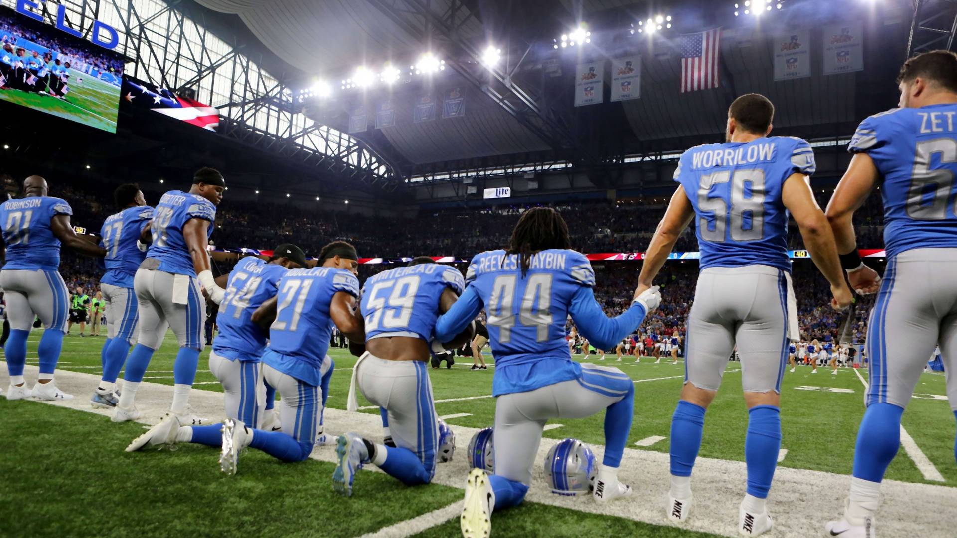 "Koniec znieważania hymnu". NFL uderza w wielki protest graczy