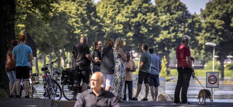 Mandaty dla "turystów powodziowych"