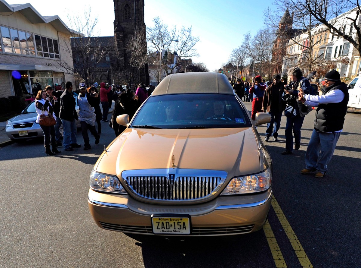 whitney houston pogrzeb