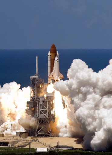 US-SPACE-SHUTTLE-LAUNCH