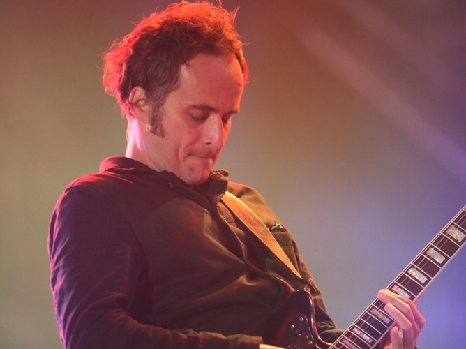 Artur Rojek z zespołem Myslovitz