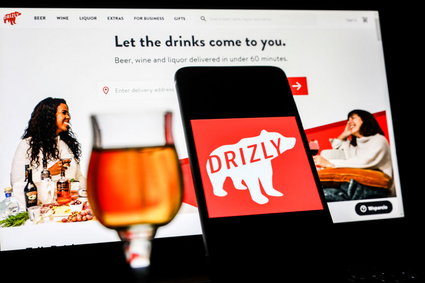 Uber dowiezie alkohol. Przejął startup Drizly