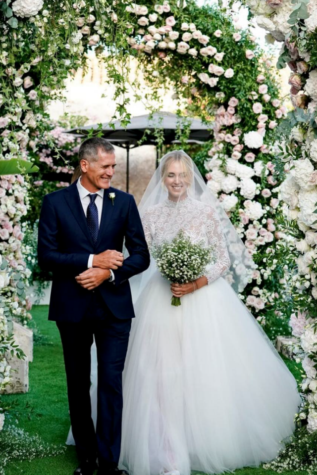 A Dolce & Gabbana tervezője keményen leszólta Chiara Ferragni menyasszonyi  ruháját - Glamour
