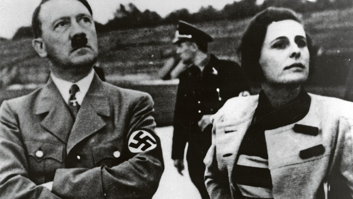 Adolf Hitler i Leni Rifenštal na snimanju "Trijumfa volje"