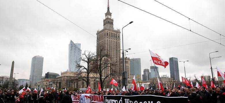 Bohaterom cześć, chwała i Sieg Heil!?