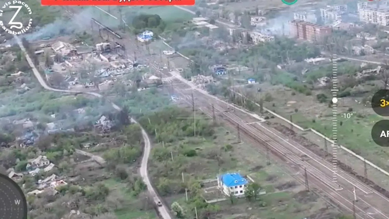 Filmati di un drone russo che sorvola l'Ucraina