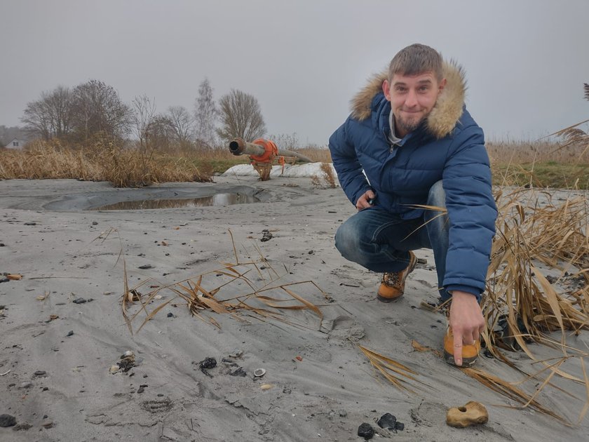 Poszedł na plażę poszukać bursztynów. Wrócił z czymś bezcennym!