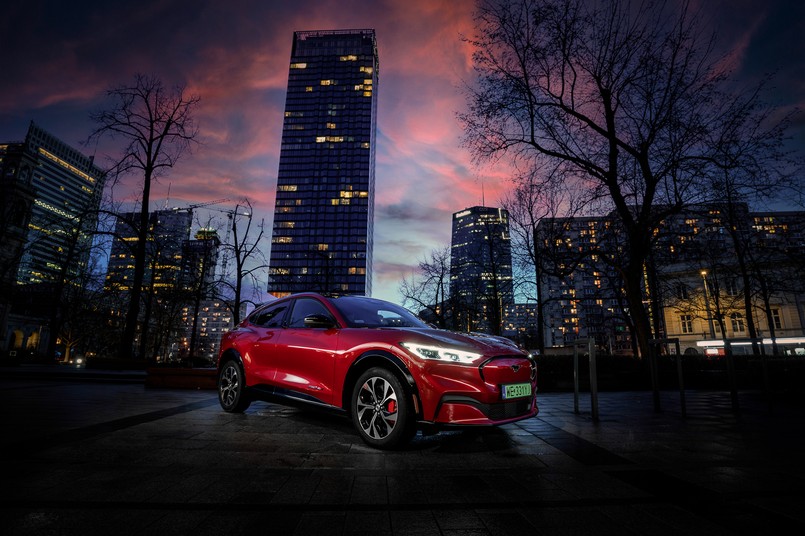 Ford Mustang Mach-E AWD 98 kWh