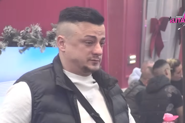 Nemanja Vidić i naslovna strana novog broja NIN-a