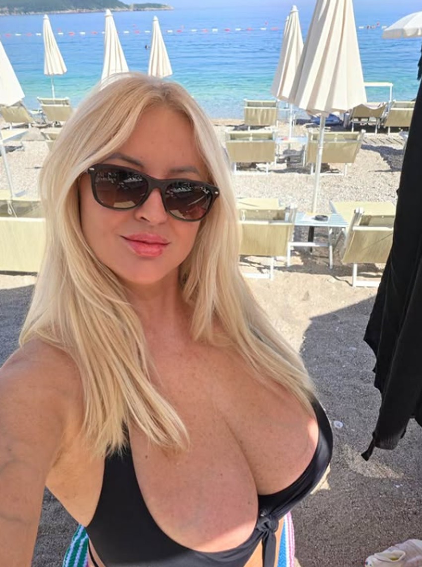 Vesna Počuča na plaži