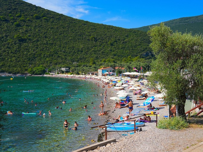 Letovao sam 10 dana u Crnoj Gori i evo koliko sam para pukao