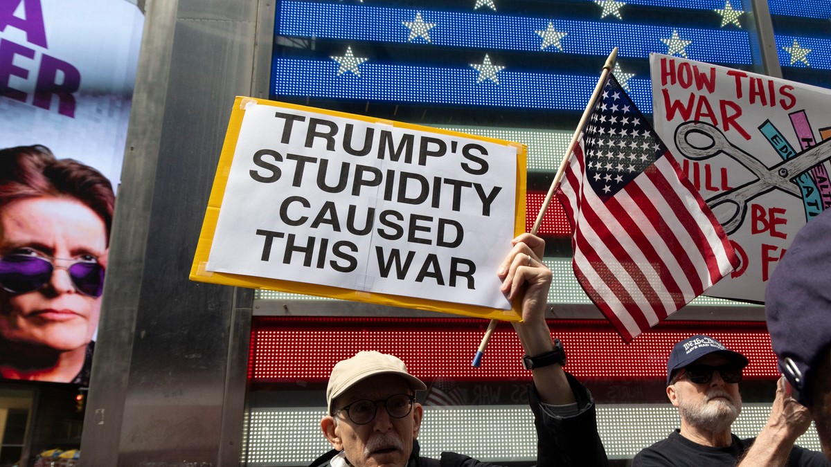 Protest protiv Trampa i rata u Iranu u Njujorku