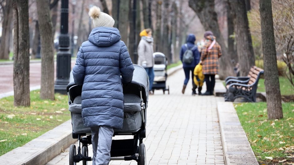 On w delegacji, ona w pieluchach. "Kochanie, a ty co robiłaś cały dzień"?