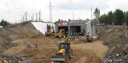 Przesuwają tunel na Nowolazurowej