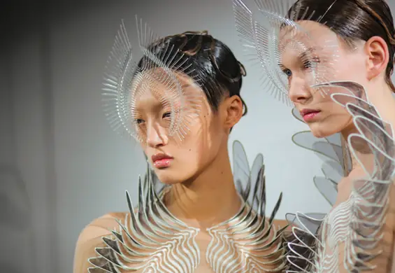 Holenderska ikona haute couture z wystawą w Polsce. Iris van Herpen przejmuje Stary Browar