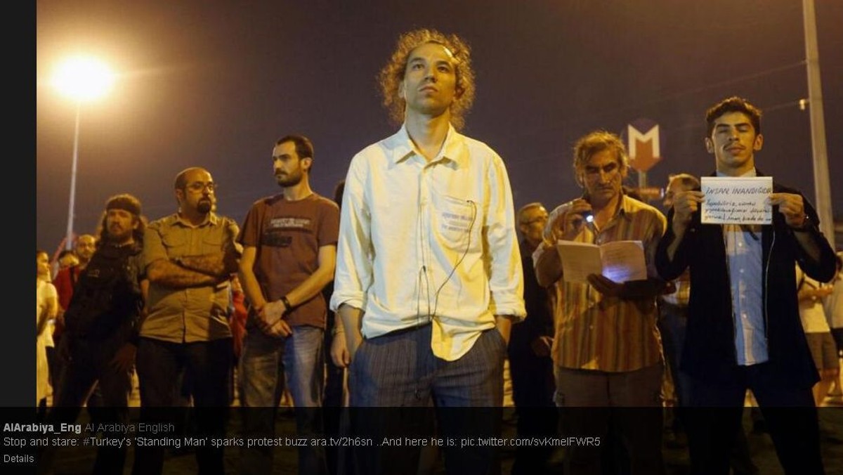 Erdem Gunduz na Placu Taksim, źródło: profil Al Arabiya English