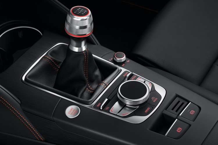 Na początek kierowcy dostaną silnik TDI lub jeden z dwóch silników TFSI.