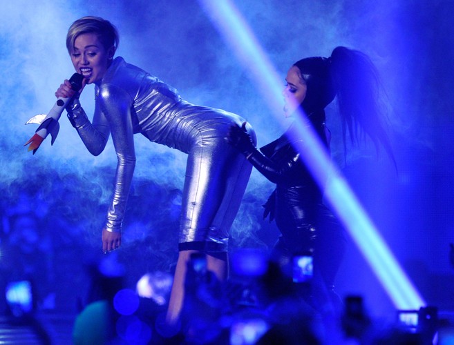Miley Cyrus na gali MTV EMA 2013