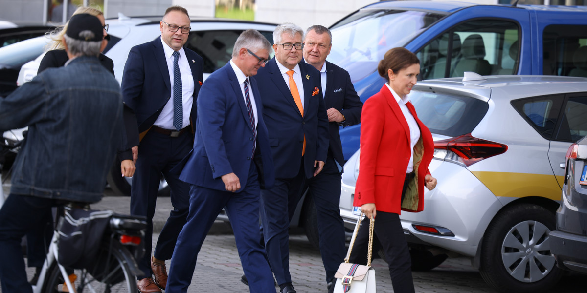 Tak Czarnecki zabiega o głosy. Ważny polityk PiS chce zostać szefem polskiej siatkówki.