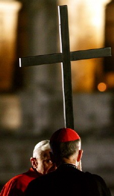 VATICAN-POPE-EASTER-GOOD FRIDAY