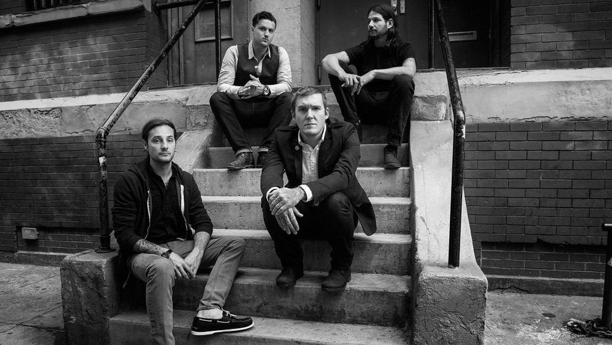 The Gaslight Anthem, dowodzona przez Briana Fallona formacja wystąpi w Polsce po raz pierwszy w swojej historii. Koncert odbędzie się w warszawskiej Proximie 17 czerwca. Wiemy już, że w roli supportu zobaczyć będzie można amerykańską grupę The Scandals.