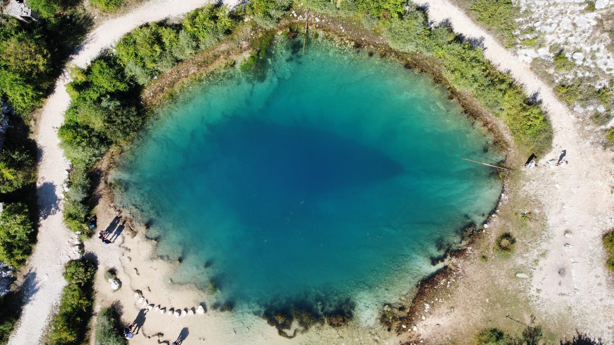 Rieka Cetina a jej jazierka sa stali najnovším hitom medzi turistami.