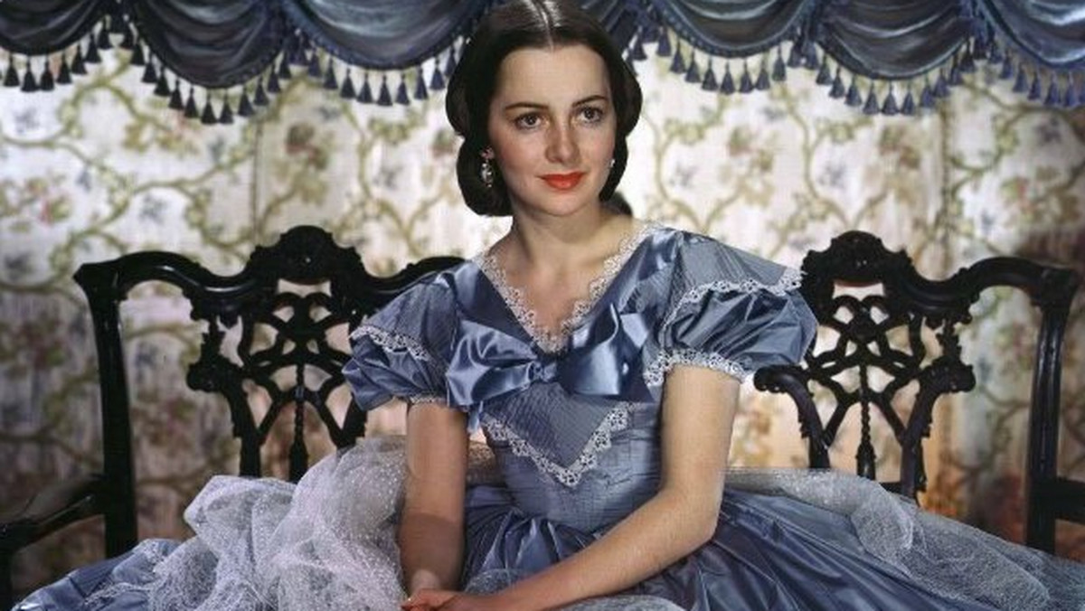 Olivia de Havilland, 101-letnia aktorka, która zasłynęła rolą w "Przeminęło z wiatrem", nie zamierza odpuścić stacji FX, którą oskarża o niewłaściwe sportretowanie jej osoby w serialu "Konflikt: Bette i Joan".