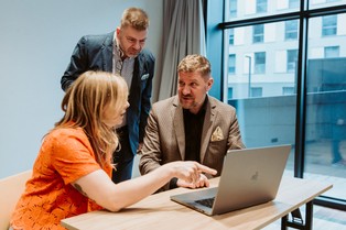 Kontrowersje wokół wyników badań medycznych i kredytów. Rzecznik Praw Obywatelskich bada sprawę