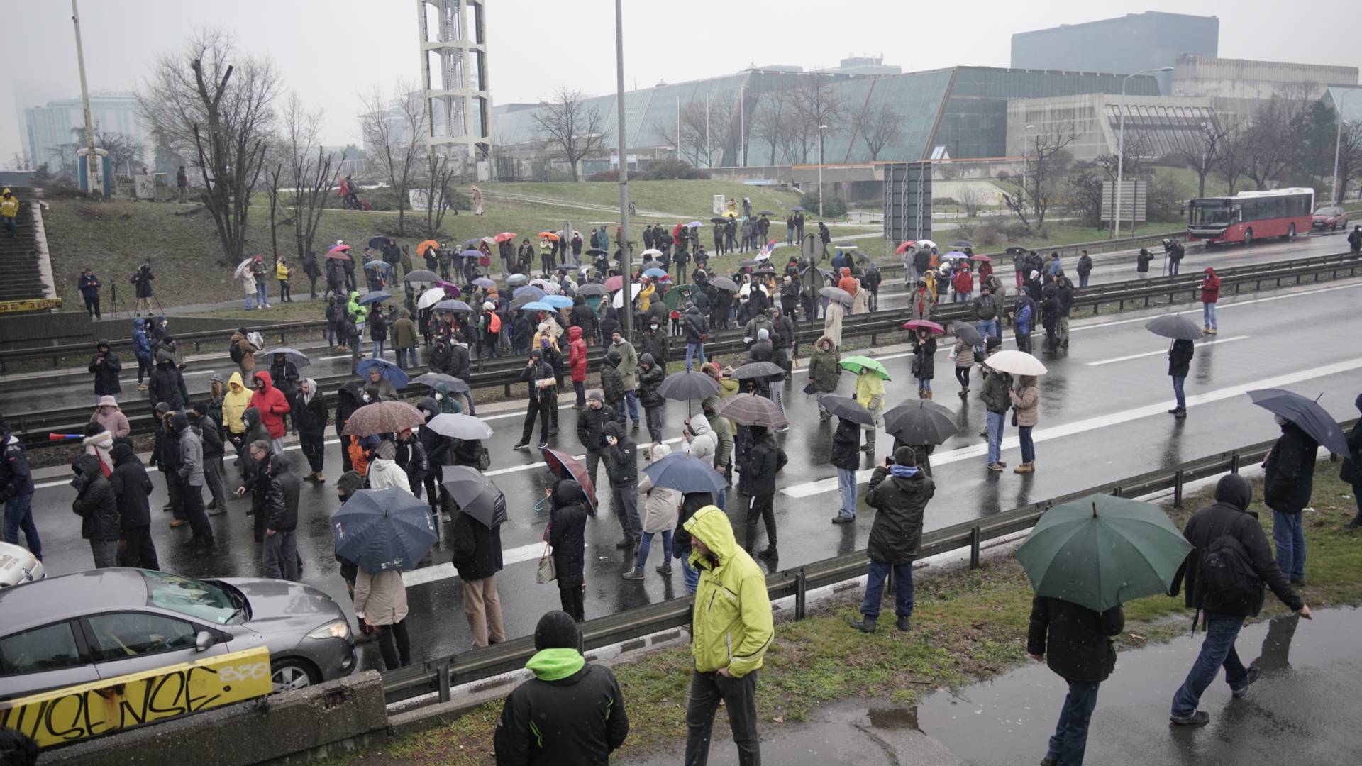 Eko aktivisti ponovo na ulicama Srbije: Blokirani auto-putevi u Beogradu i Novom Sadu