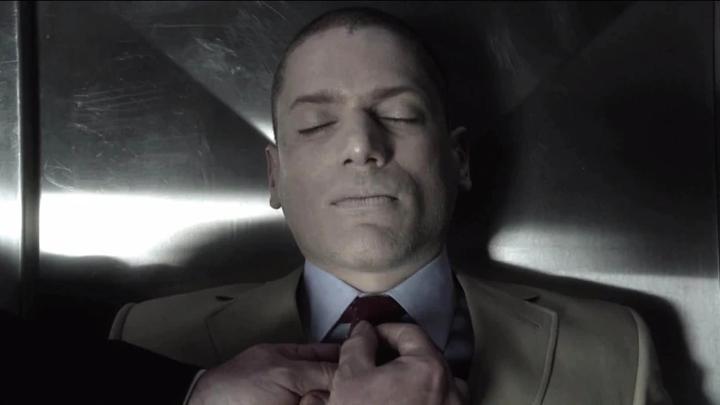 Serija originalno emitovana od 2005. do 2009. završila se tako što je Majkl Skofild umro...