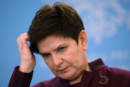 Konferencja Prasowa po zakonczonym posiedzeniu rzadu Szydlo, Morawiecki.