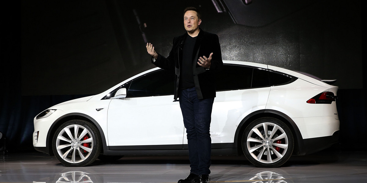 Elon Musk posiada ponad 1/5 udziałów w Tesli