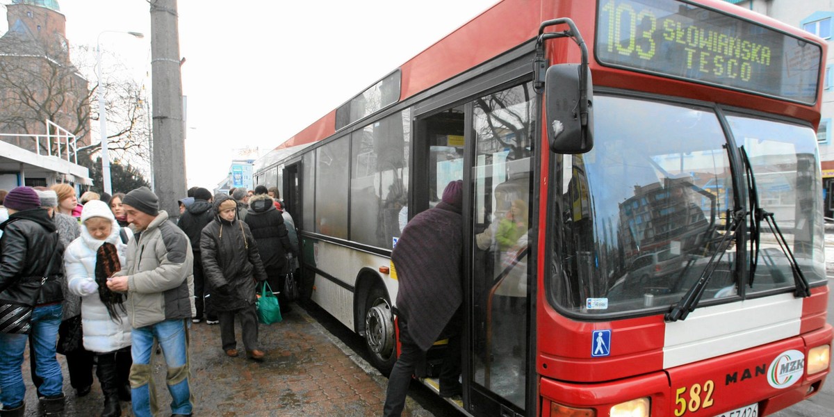 Gorzów. Pijany pasażer pogryzł kierowcę autobusu!