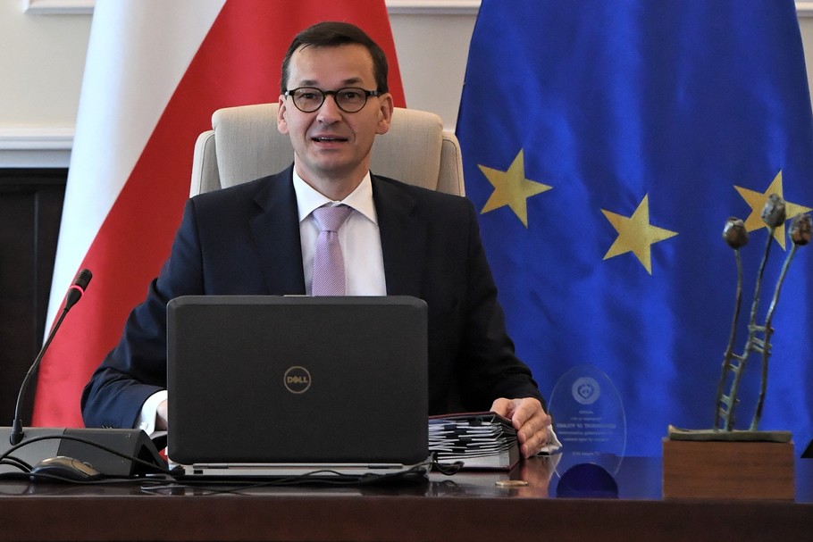 Premier Mateusz Morawiecki przed rozpoczęciem posiedzenia rządu. Warszawa, 25 czerwca 2019 r.