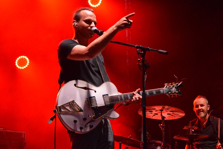 Michał Kowalonek z zespołu Snowman na koncercie Męskie Granie 2018. Warszawa 2018.08.18