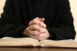 Nie posłałeś dziecka na religię, więc porzucasz wiarę? Episkopat zabrał głos