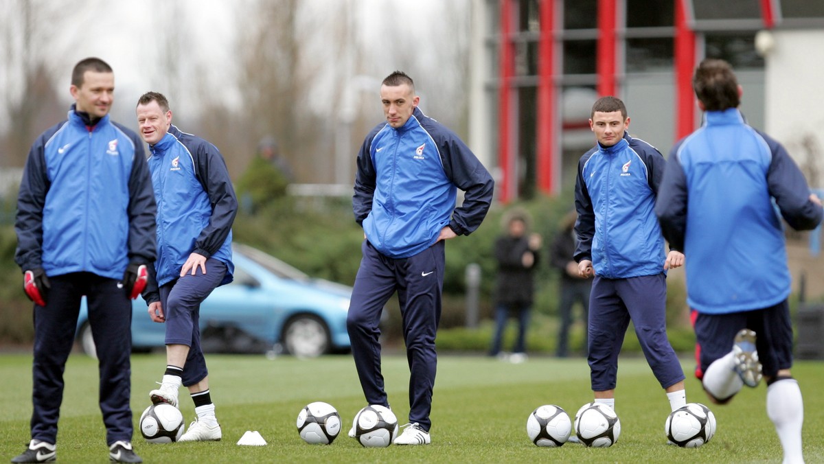 Około godziny 12:25 zakończył się trening reprezentacji Polski we Wronkach. Kadrowicze ćwiczyli w komplecie, choć Jakub Błaszczykowski w końcówce musiał zwolnić obroty. As Borussi Dortmund nadal nie jest w pełni zdrowy.