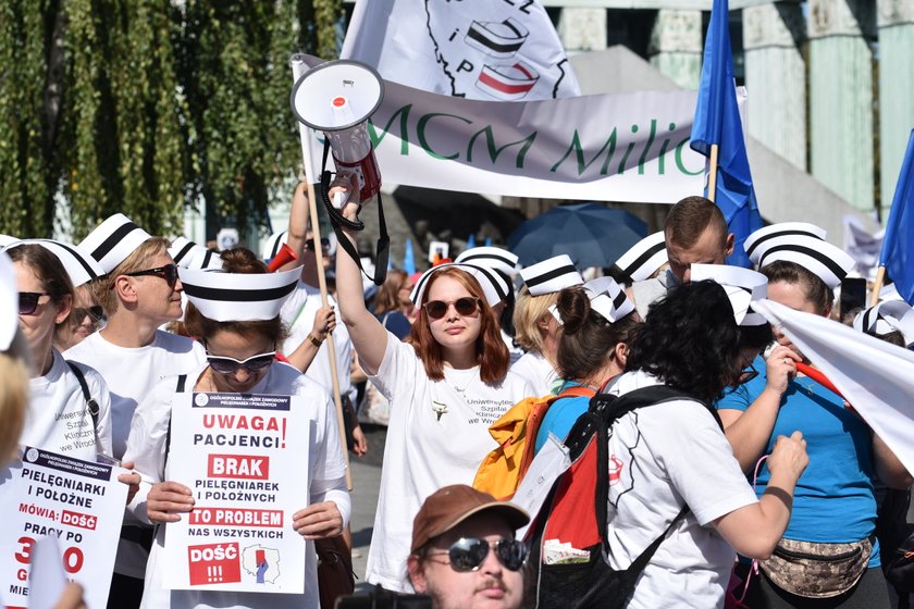 Warszawa: protest medyków w stolicy. Liczne utrudnienia