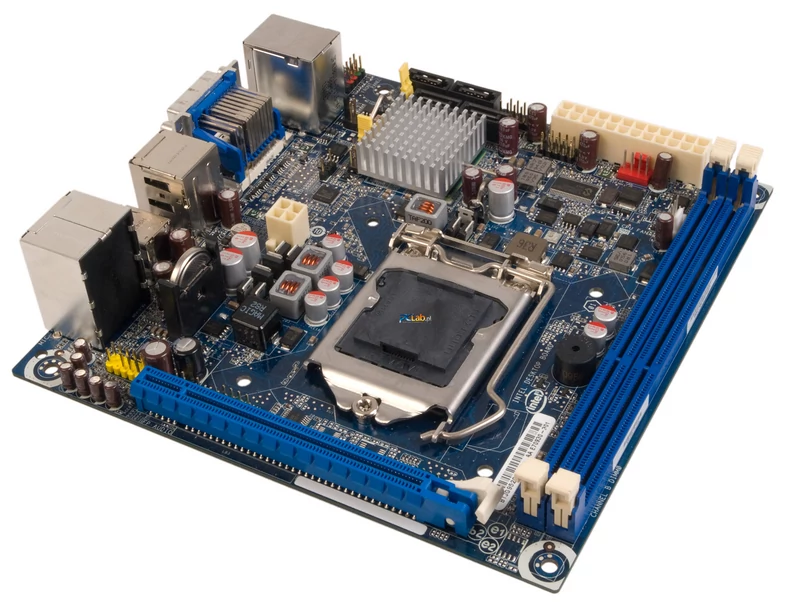 Złącze PCI Express ×16 i gniazda pamięci DDR3